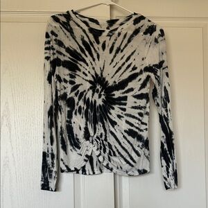 Wallflower Tie-Dye Long Sleeve Top
Size Medium